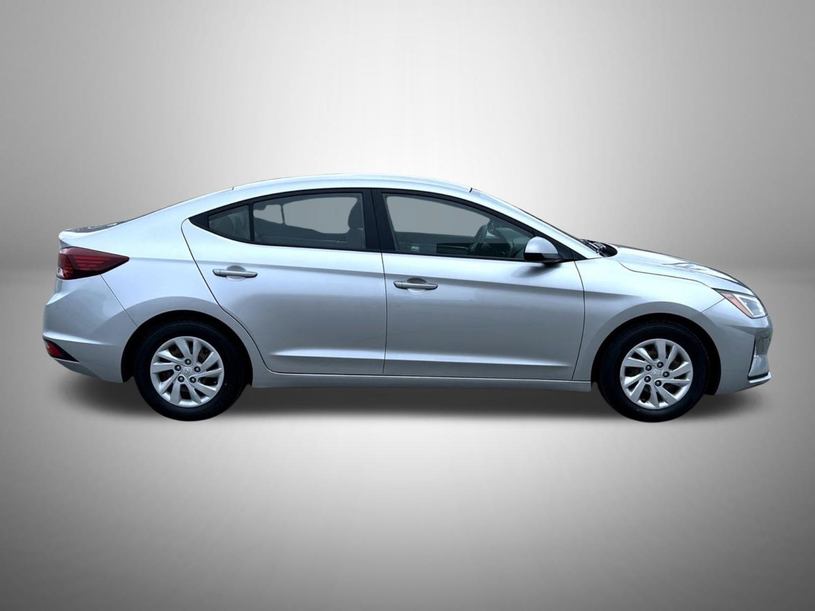 Used 2020 Hyundai Elantra SE FWD image 5