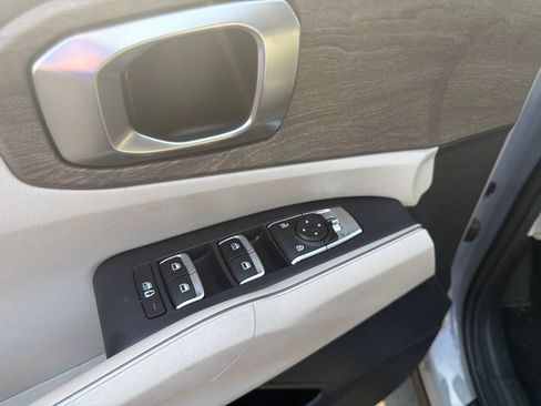 Certified 2023 Kia Sorento S w/ Panoramic Sunroof Package AWD/4WD image 18