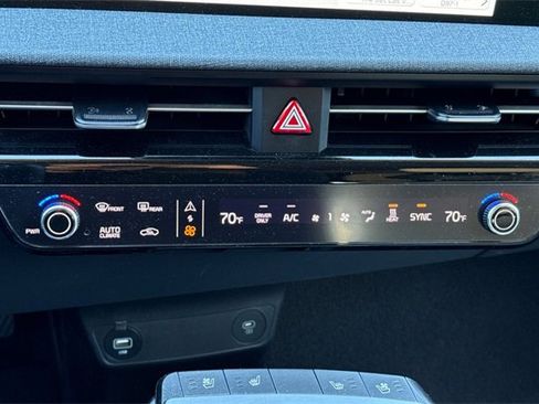 Certified 2024 Kia EV6 Wind w/ Wind Technology Package image 27