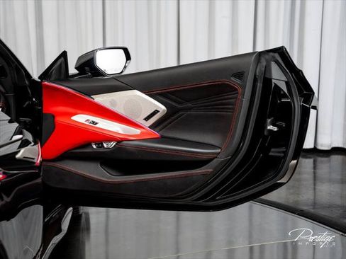 Used 2025 Chevrolet Corvette Z06 w/ Z07 Performance Package RWD image 37