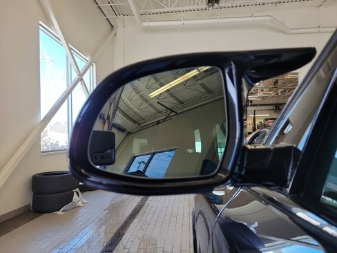 Used 2025 BMW X5 M60i image 10