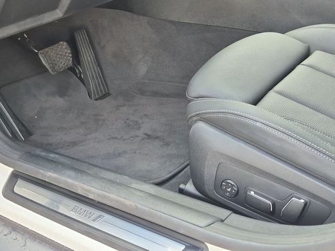 Certified 2025 BMW i4 eDrive40 w/ Premium Package RWD image 17