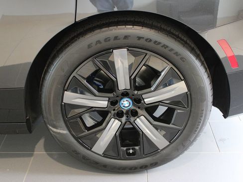 Used 2025 BMW iX M60 image 35