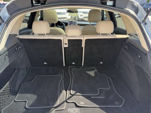 Used 2018 Mercedes-Benz GLC 300 GLC 300 4MATIC AWD 4dr SUV image 20