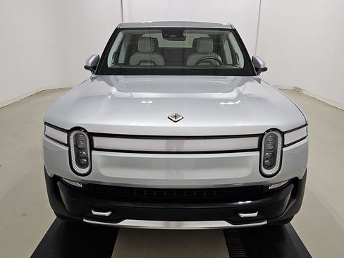 Used 2023 Rivian R1T Adventure AWD/4WD image 8