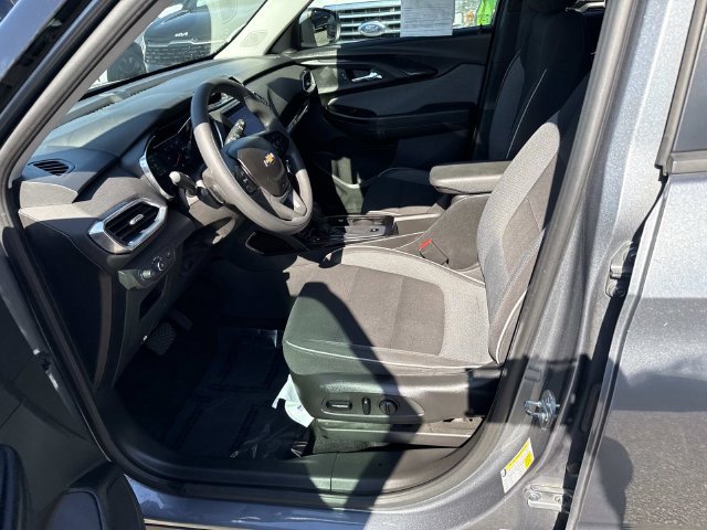 Used 2021 Chevrolet TrailBlazer LT w/ Convenience Package FWD image 14