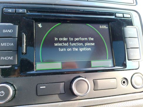 Used 2013 Volkswagen Tiguan SEL FWD image 21
