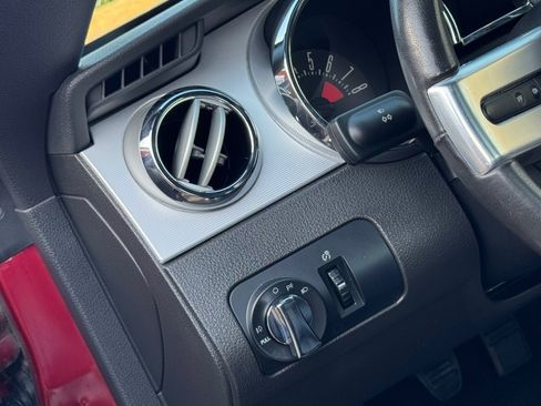 Used 2006 Ford Mustang GT image 23