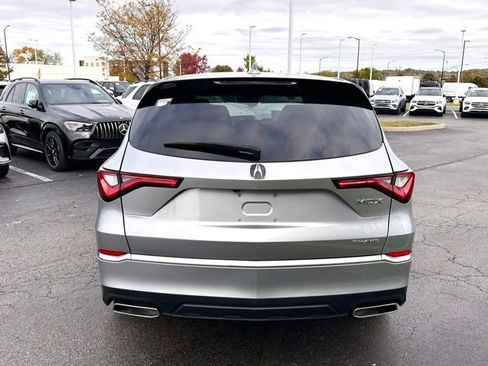 Used 2023 Acura MDX SH-AWD image 9