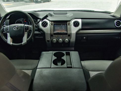 Used 2017 Toyota Tundra SR5 image 28