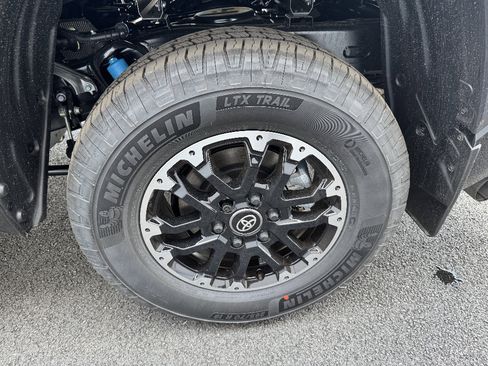 New 2026 Toyota Tundra SR5 AWD/4WD image 25