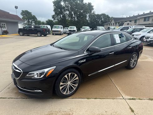 Used 2019 Buick LaCrosse Essence w/ Sun and Shade Package AWD/4WD image 7