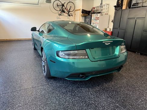 Used 2015 Aston Martin DB9 Coupe image 8