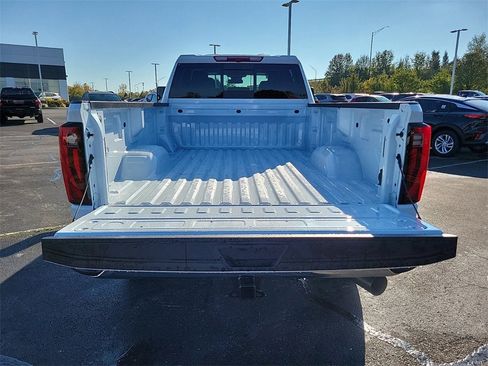 New 2026 GMC Sierra 2500 SLT w/ SLT Convenience Package image 7