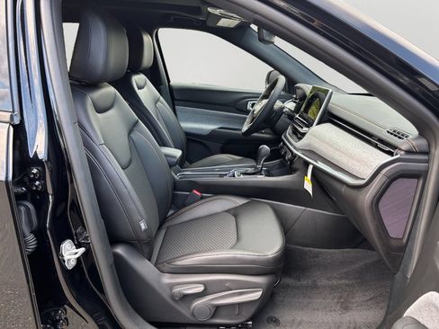 New 2026 Jeep Compass Latitude AWD/4WD image 12