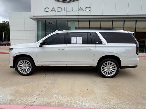 Used 2023 Cadillac Escalade ESV Luxury w/ LPO, Floor Liner Package RWD image 2