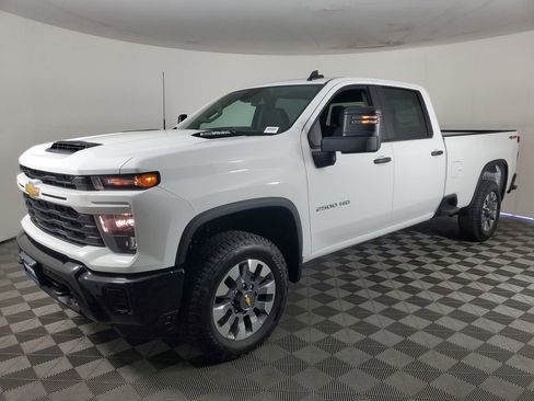 New 2026 Chevrolet Silverado 2500 Custom w/ Custom Value Package AWD/4WD image 8