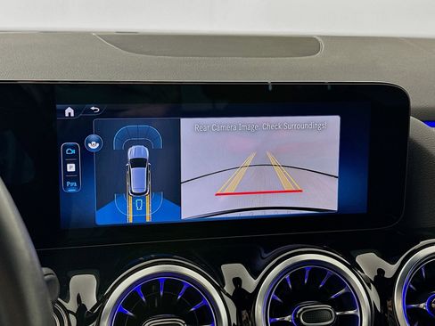 Certified 2025 Mercedes-Benz GLA 250 4MATIC image 15