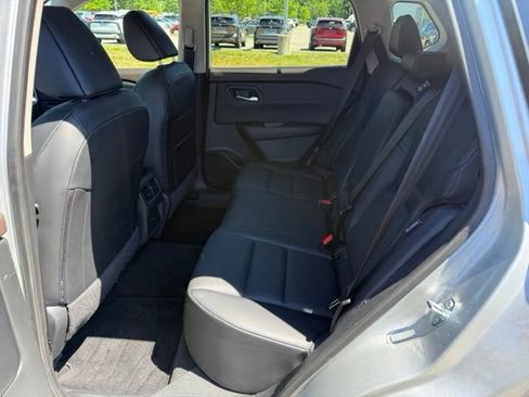 Used 2023 Nissan Rogue SV w/ SV Premium B Package AWD/4WD image 17