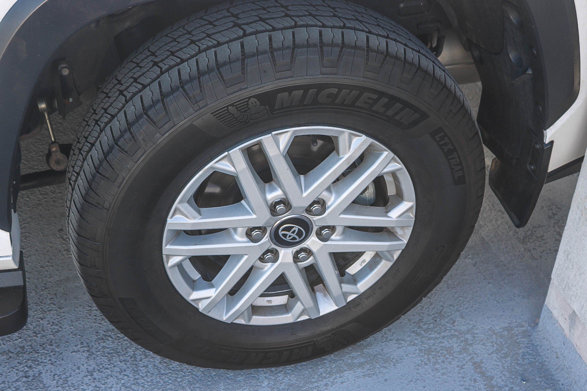 Used 2025 Toyota Sequoia SR5 AWD/4WD image 10
