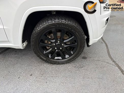 Certified 2021 Jeep Grand Cherokee Laredo X AWD/4WD image 19
