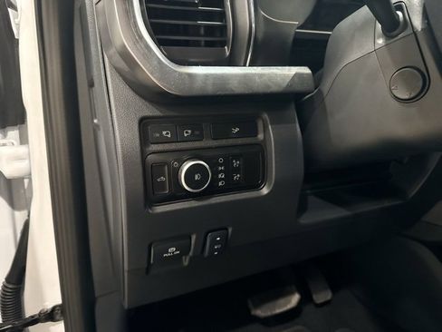 Used 2024 Ford F350 Lariat w/ FX4 Off-Road Package image 19