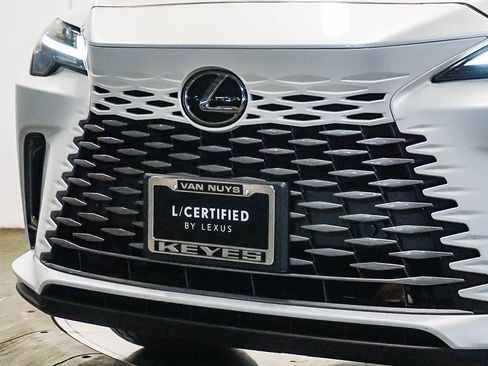 Used 2024 Lexus RX 350 w/ Technology Package image 8