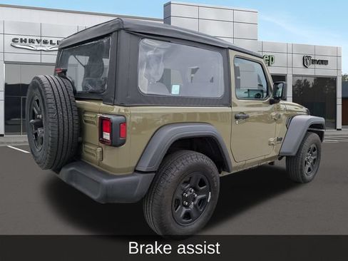 Used 2025 Jeep Wrangler Sport AWD/4WD image 3