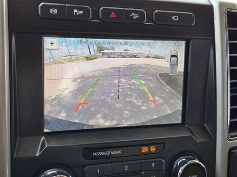 Used 2019 Ford F250 Lariat w/ Lariat Ultimate Package AWD/4WD image 16