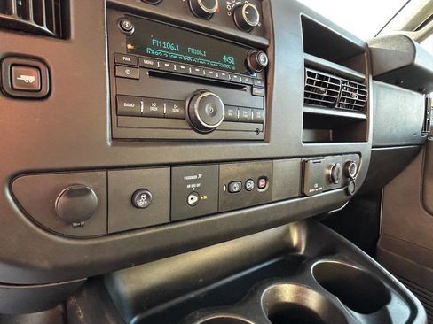 Used 2018 Chevrolet Express 3500 Extended w/ Driver Convenience Package image 17