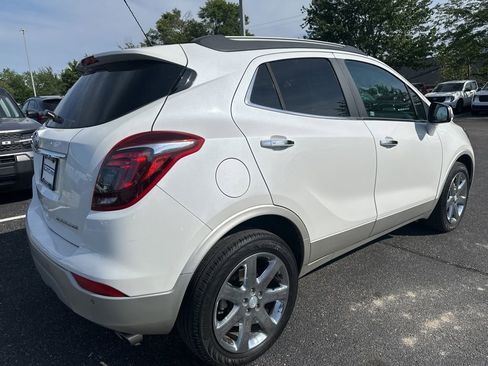 Used 2019 Buick Encore Essence w/ Experience Buick Package FWD image 3