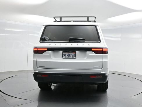 Used 2022 Jeep Wagoneer Series III w/ Premium Group I image 45