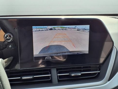 New 2026 Chevrolet Trax LT w/ Driver Confidence Package image 9