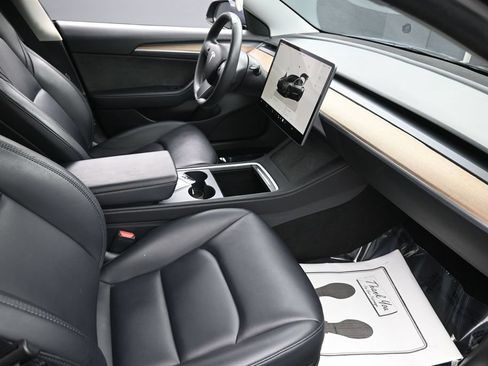 Used 2023 Tesla Model 3 Standard Range RWD image 30