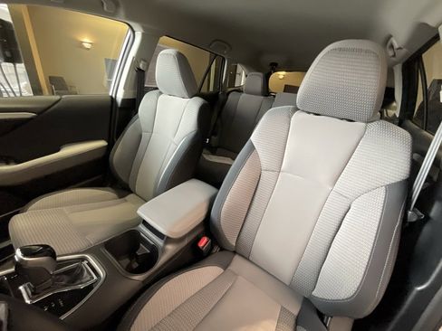 Used 2024 Subaru Outback Premium image 10