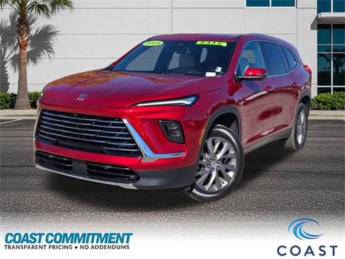 Used 2025 Buick Enclave Preferred w/ Power Package image 1