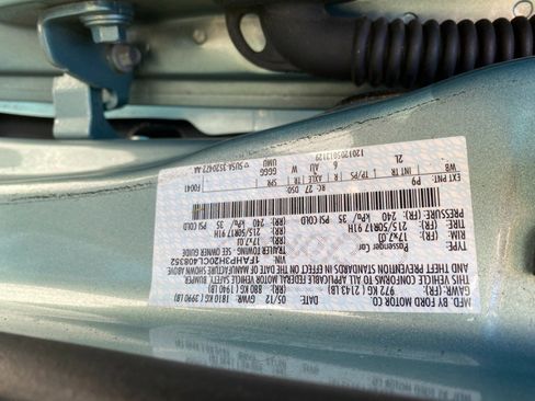 Used 2012 Ford Focus SEL FWD image 9