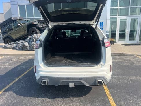 Used 2020 Ford Edge ST w/ Equipment Group 401A AWD/4WD image 12
