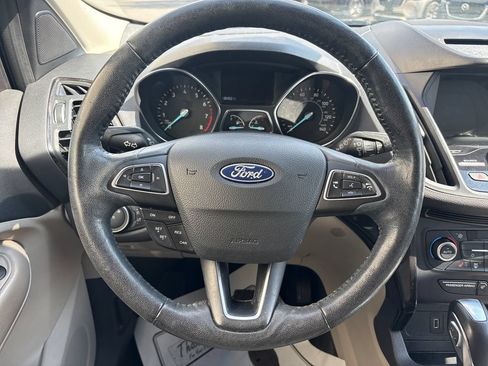 Used 2018 Ford Escape Titanium FWD image 29