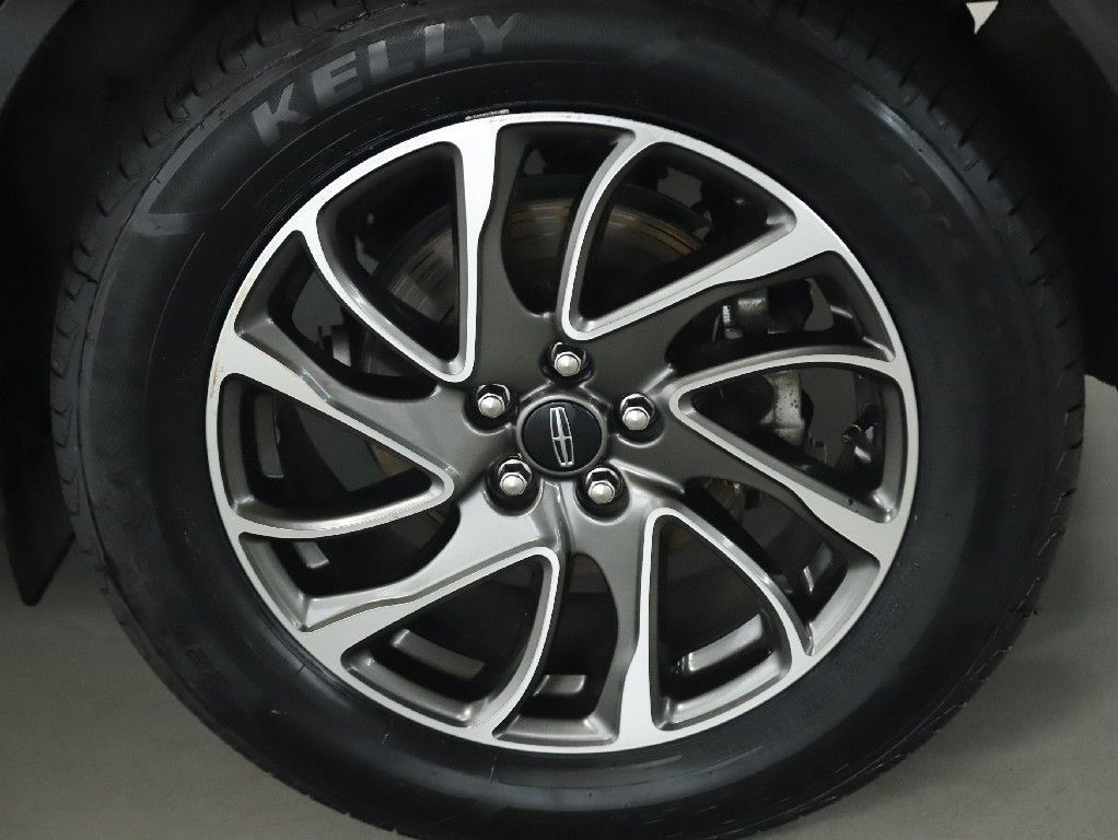 Used 2020 Lincoln Corsair AWD w/ Equipment Group 101A image 38
