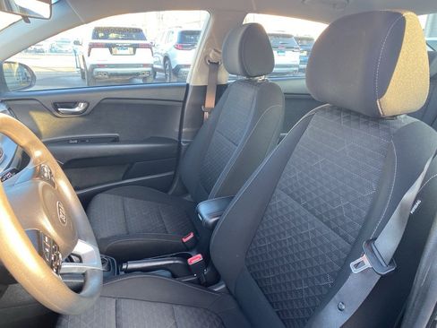 Used 2019 Kia Rio S image 27