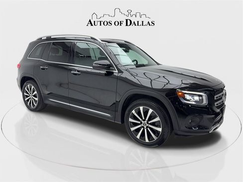 Used 2021 Mercedes-Benz GLB 250 w/ Premium Package image 2