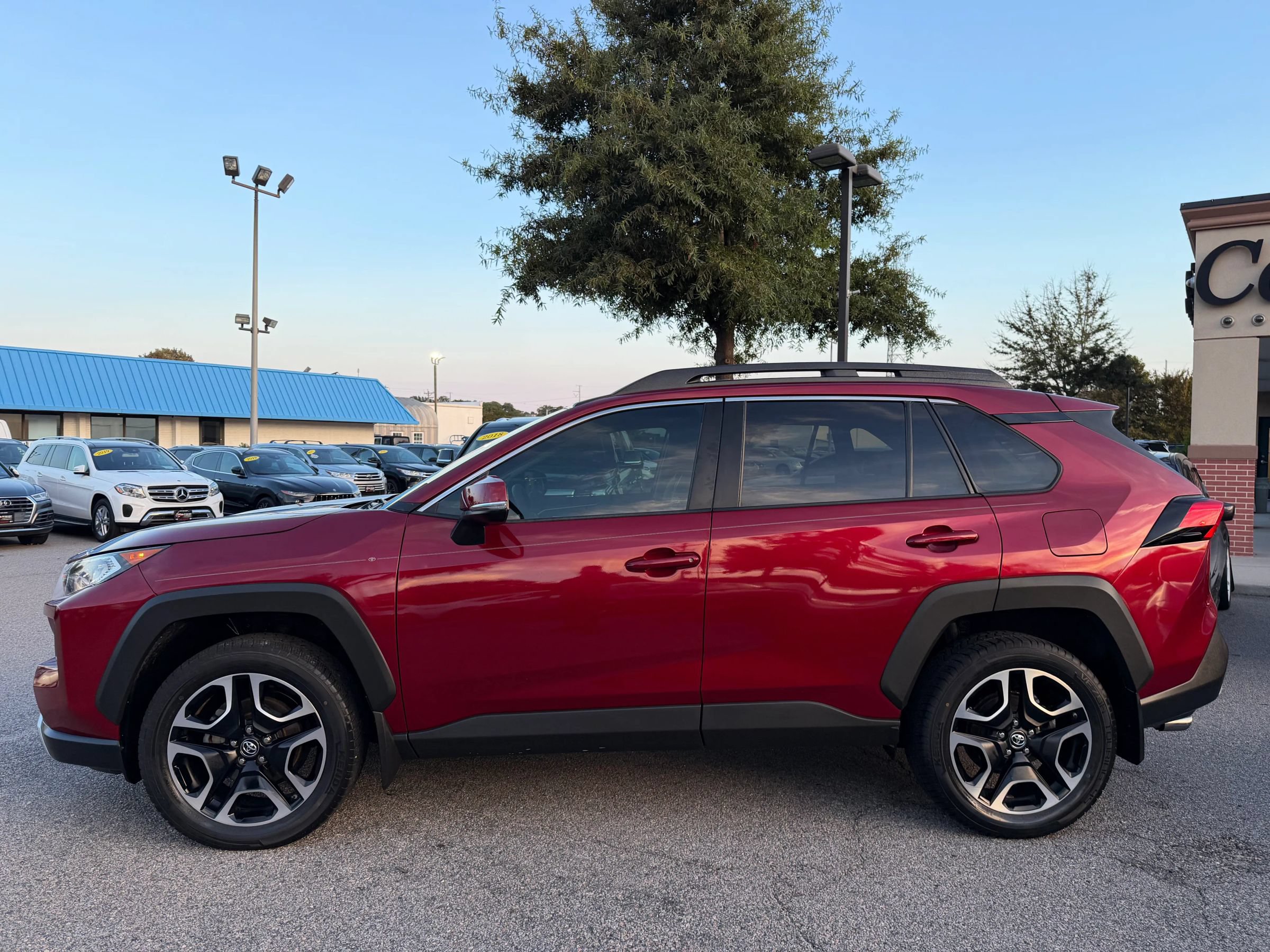 Used 2019 Toyota RAV4 Adventure AWD/4WD image 11