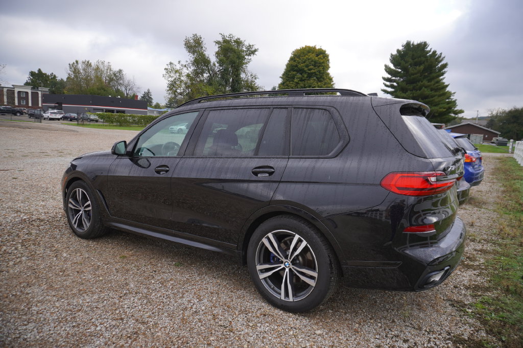 Used 2020 BMW X7 xDrive40i w/ M Sport Package AWD/4WD image 5