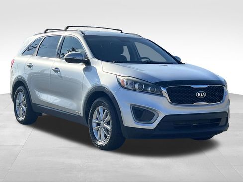 Used 2016 Kia Sorento LX w/ LX Convenience Package image 29