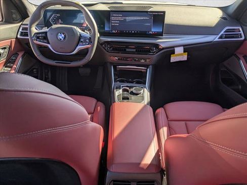 Used 2026 BMW 330i Sedan w/ Premium Package image 13