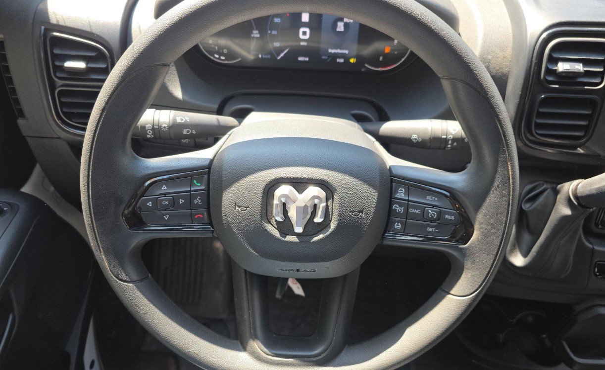 Used 2024 RAM ProMaster 2500 w/ Premium Convenience Group FWD image 8
