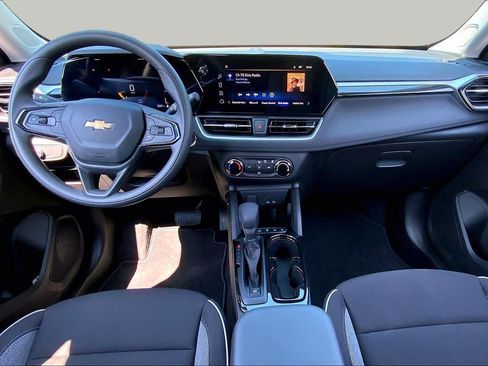 Used 2026 Chevrolet TrailBlazer LS w/ LS Convenience Package FWD image 16