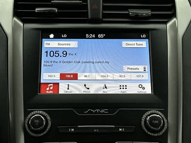 Used 2019 Ford Fusion SE FWD image 12