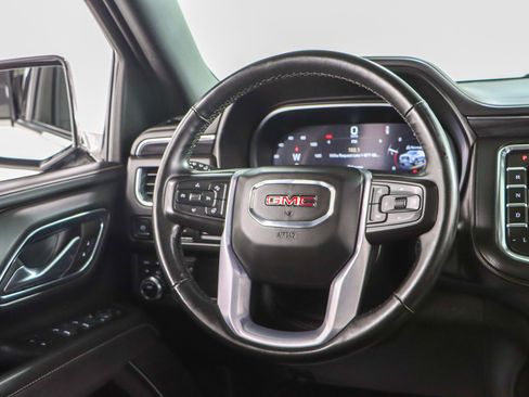 Used 2023 GMC Yukon SLT image 13